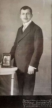 Kirchenbuchführer Arno Hempel