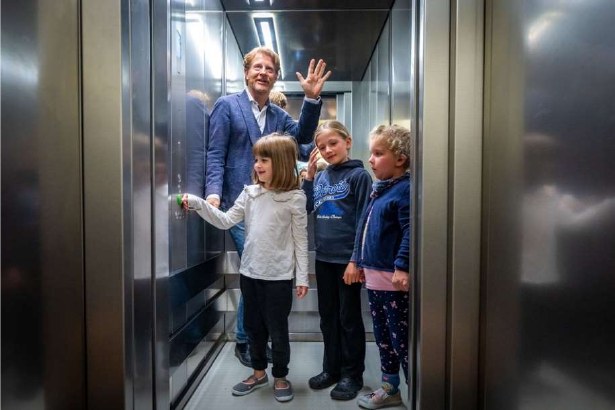 Erste Fahrt mit drei Schülerinnen und Herrn Baubürgermeister - Foto: Andreas Seidel, Wittgensdorf